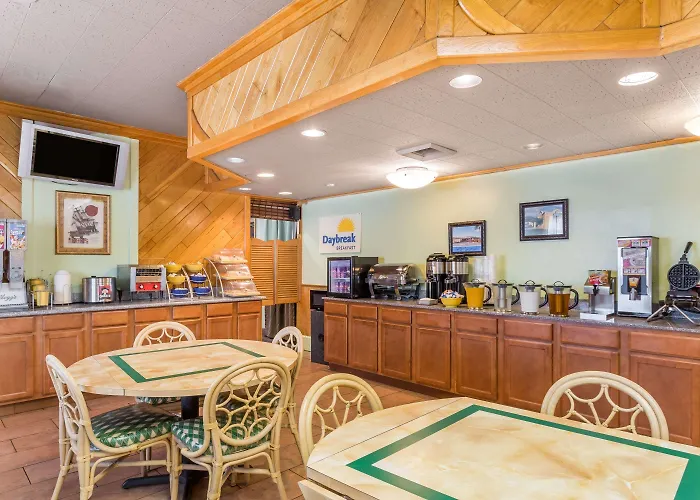 Days By Wyndham - Historic Downtown 2* Pensacola