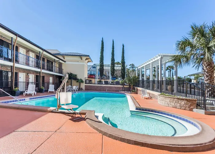 Days By Wyndham - Historic Downtown 2*