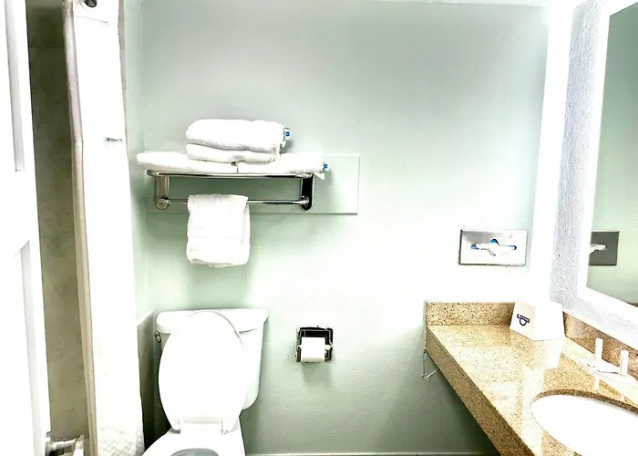 Days By Wyndham - Historic Downtown 2*