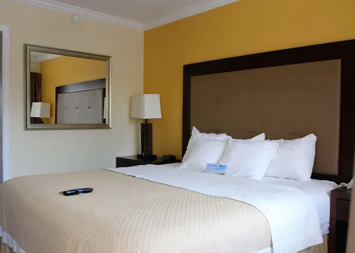 Days By Wyndham - Historic Downtown 2* Pensacola
