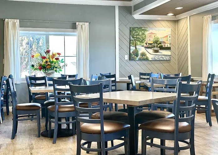 Days By Wyndham - Historic Downtown 2*