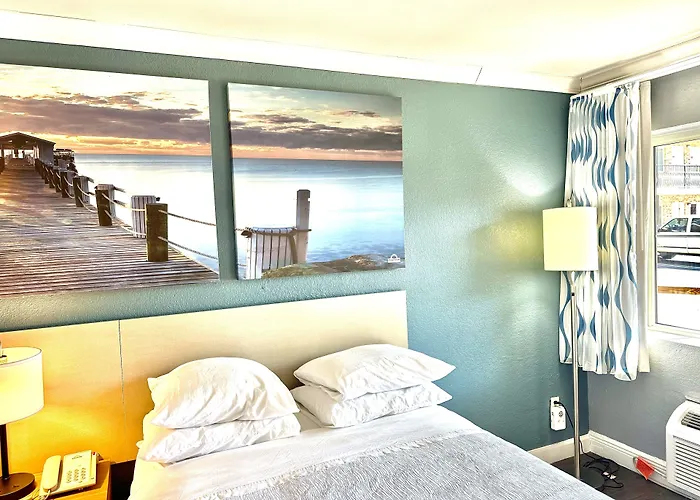 Days By Wyndham - Historic Downtown 2* Pensacola