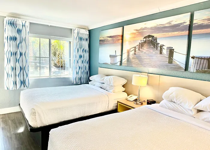 Days By Wyndham - Historic Downtown 2*