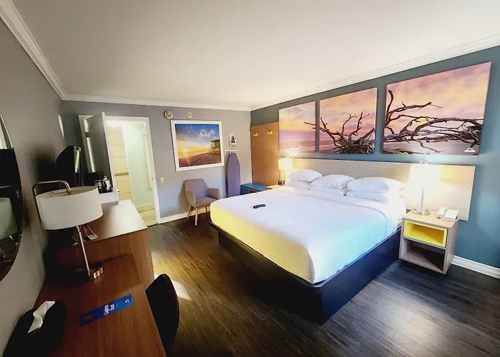Days By Wyndham - Historic Downtown 2* Pensacola