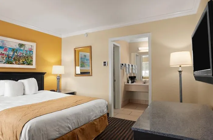 Days By Wyndham - Historic Downtown 2* Pensacola