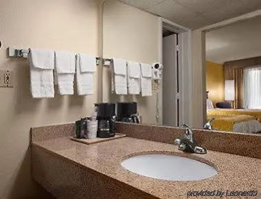 Hotel Days By Wyndham - Historic Downtown 2*